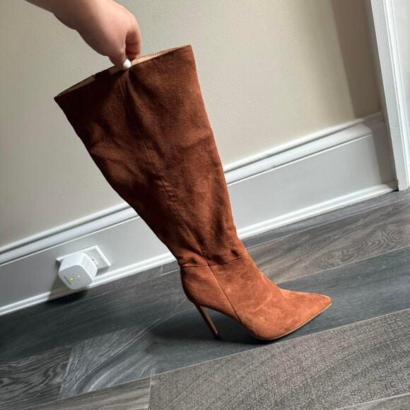 Tan and brown suede knee - Picture 3 of 6